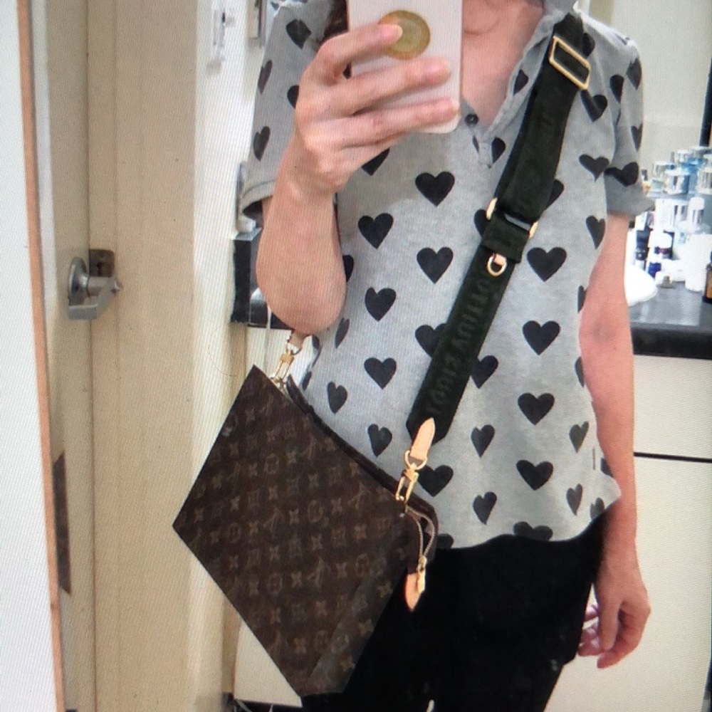 W/Receipt 🌸🌸 NEW 🌸🌸 Louis Vuitton T-26 with Crossbody Strap